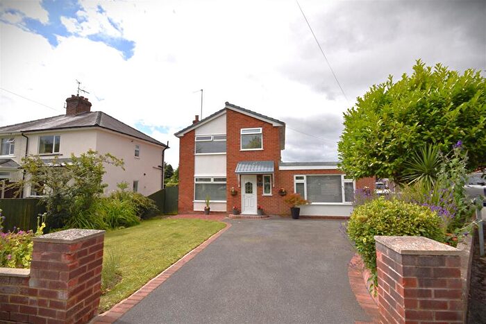 3 Bedroom Detached House For Sale In Merton Close, Neston, CH64
