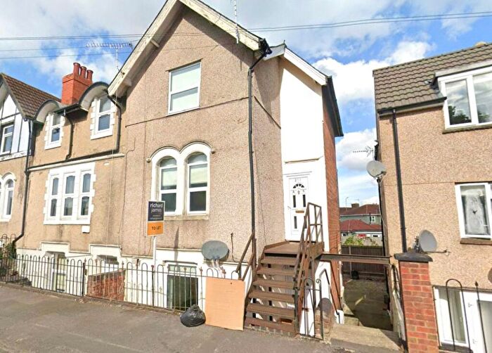 2 Bedroom Apartment To Rent In Kingshill Road, Old Town, Swindon, Wiltshire, SN1