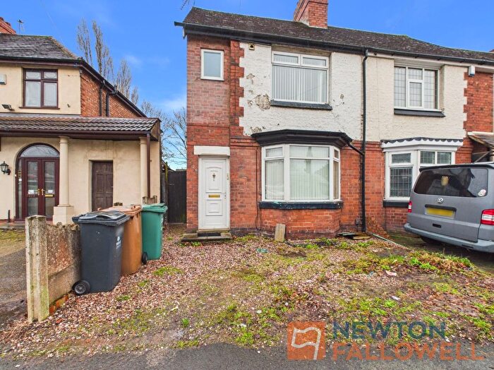 3 Bedroom Semi-Detached House For Sale In Sneyd Lane, Walsall, WS3