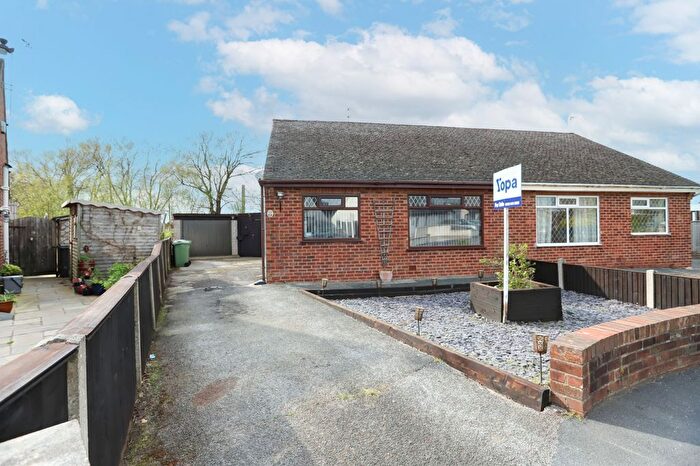 2 Bedroom Semi Detached Bungalow For Sale In Chester Avenue, Poulton-Le-Fylde, FY6