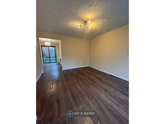 3 Bedroom Terraced House To Rent In Badminton Mews, London, E16