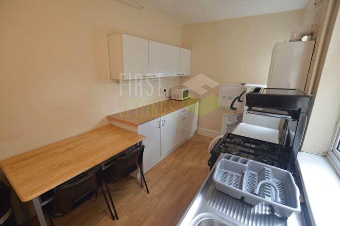 4 Bedroom Terraced House To Rent In Thurlow Road, Clarendon Park, LE2