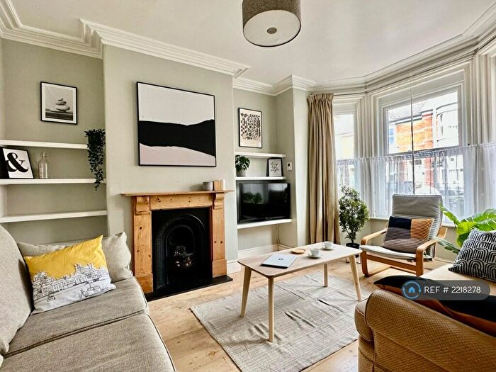 6 Bedroom Terraced House To Rent In Elmside, Exeter, EX4