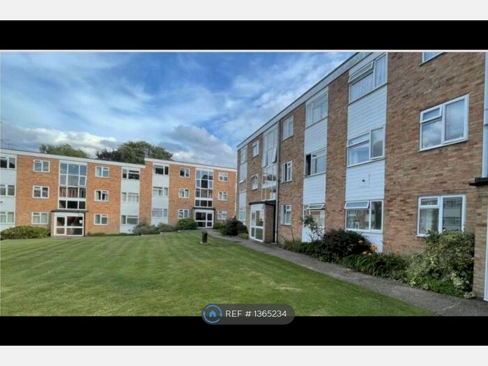 2 Bedroom Flat To Rent In Haig Court, Chelmsford, CM2