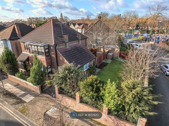 3 Bedroom Detached House To Rent In Brooklyn Way, West Drayton, UB7