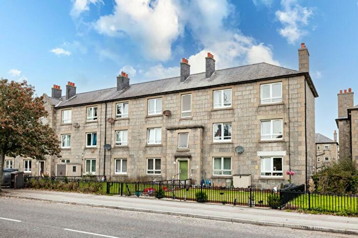 2 Bedroom Flat To Rent In School Road, Aberdeen, AB24