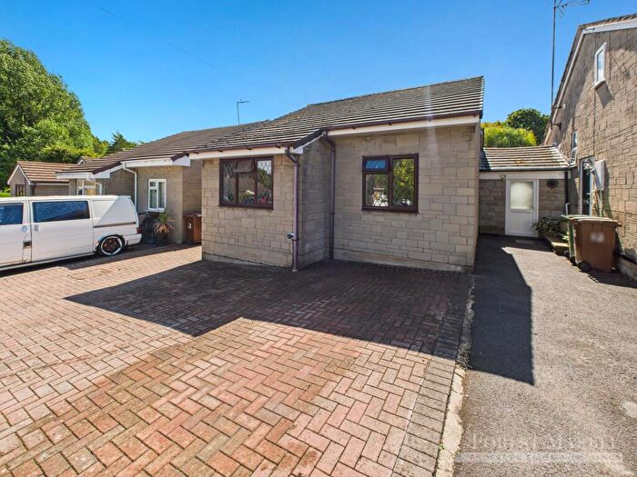 3 Bedroom Link Detached House For Sale In St. Michaels Close, Stoke St. Michael, BA3