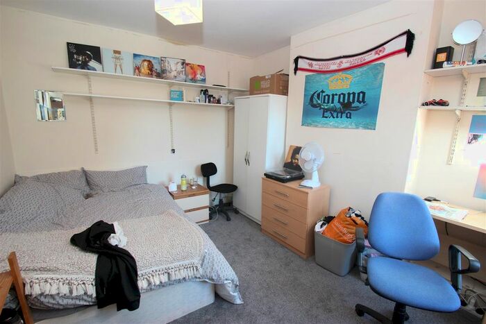 6 Bedroom Property To Rent In Southfield Road, Oxford, OX4