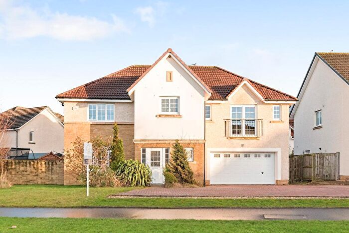 5 Bedroom Detached House For Sale In MacGregor Place, Kinnaird, Larbert, FK2