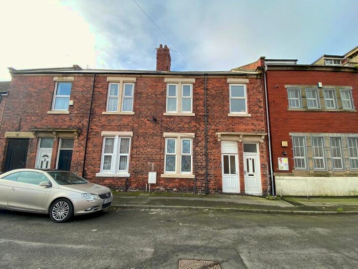 2 Bedroom Flat To Rent In Throston Street, The Headland, Hartlepool, TS24