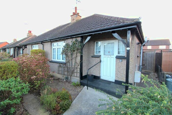 1 Bedroom Semi-Detached Bungalow To Rent In Florence Gardens, Hadleigh, Essex SS7