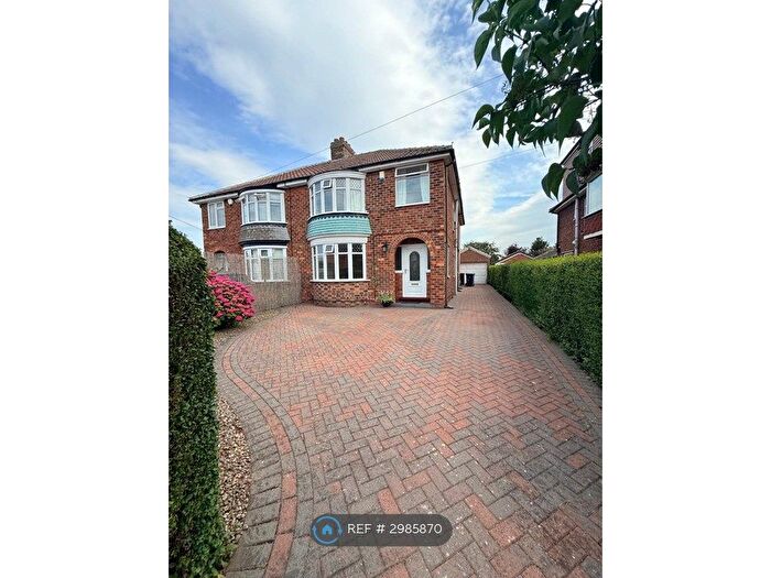 4 Bedroom Semi-Detached House To Rent In Heythrop Drive, Middlesbrough, TS5