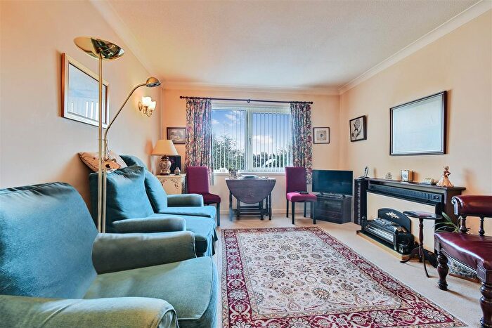 2 Bedroom Flat For Sale In Danesmead Close, Fulford, YO10