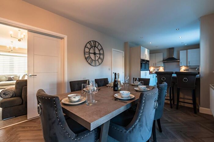 4 Bedroom Detached House For Sale In Summerhouse Drive, Sheffield, S8