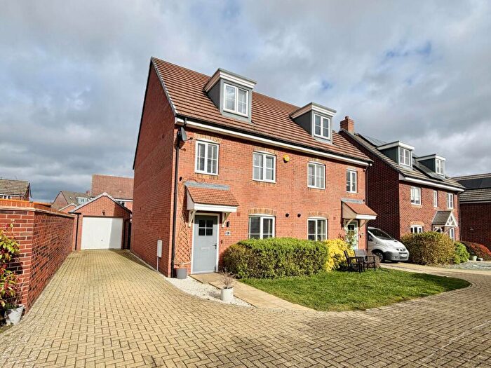 4 Bedroom Semi Detached House For Sale In Hill Mead, Harwell, OX11