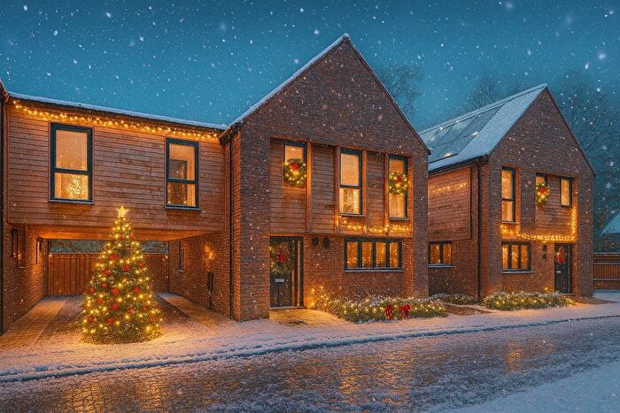 4 Bedroom Link Detached House For Sale In Hanlye Lane, Cuckfield, Haywards Heath, RH17