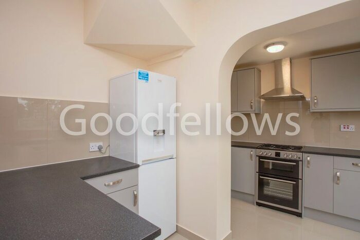 3 Bedroom Property To Rent In Tennyson Avenue, New Malden, KT3