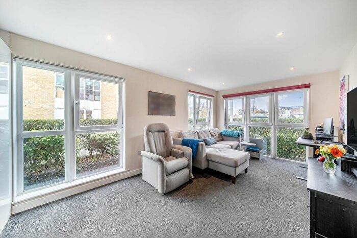 2 Bedroom Flat For Sale In Nicholls Close, Caterham, CR3