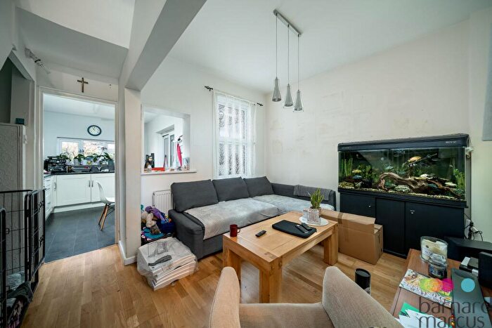 3 Bedroom House To Rent In Carlton Road, London, N11