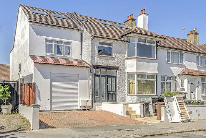 2 Bedroom Flat To Rent In Norbury Court Road, London, SW16