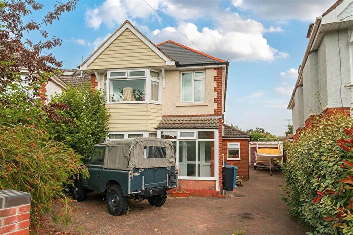 4 Bedroom House For Sale In Woodlands Avenue, Poole, BH15