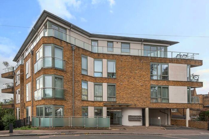 2 Bedroom Apartment To Rent In Wemyss Road, London, SE3