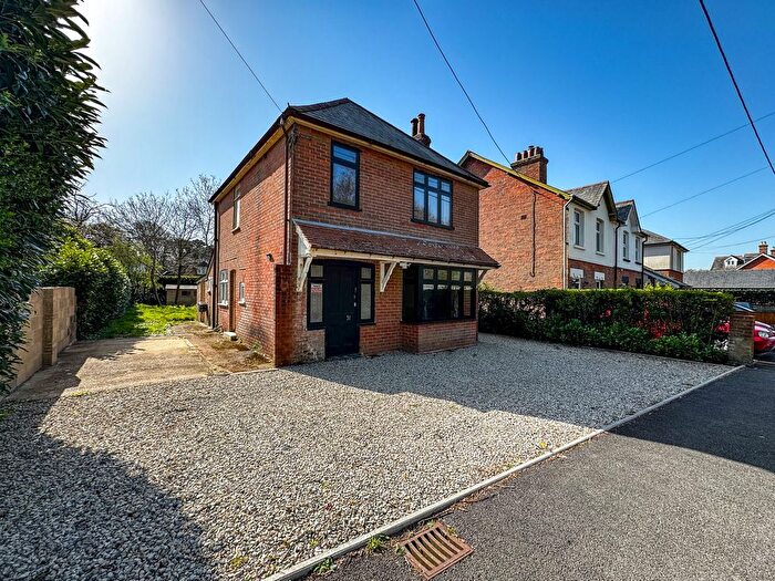 3 Bedroom Property For Sale In Wimborne Road, Colehill, Wimborne, BH21