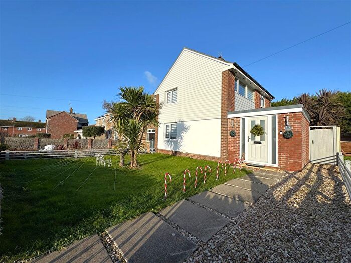 3 Bedroom End Terrace House For Sale In Cobham Drive, Weymouth, DT4