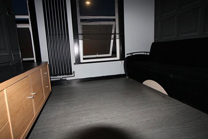 1 Bedroom Flat To Rent In Trinity Road, London, SW17