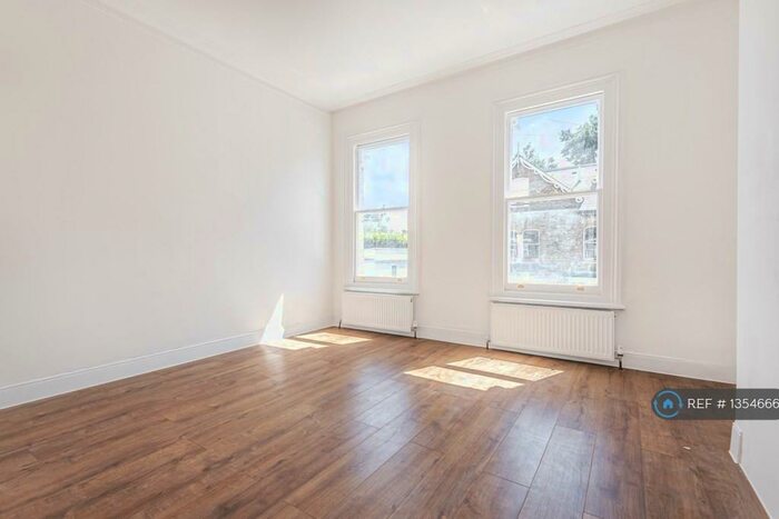 4 Bedroom Maisonette To Rent In Waldegrave Road, London, SE19