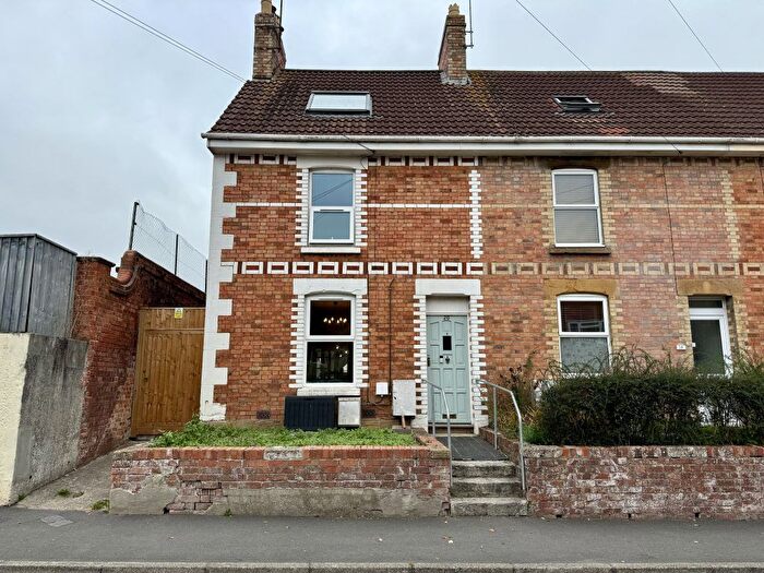 4 Bedroom End Terrace House For Sale In St. Michaels Avenue, Yeovil, Somerset, BA21
