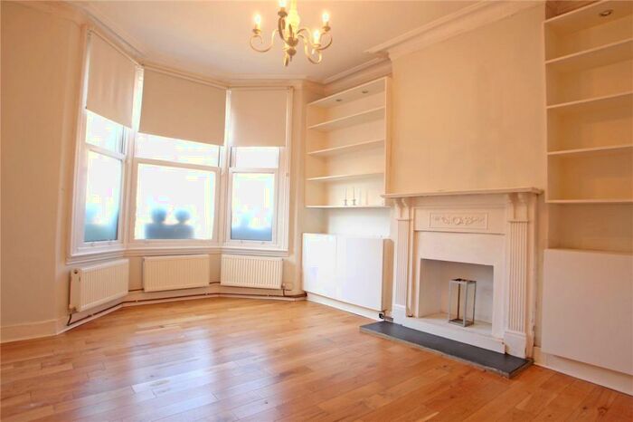 2 Bedroom Apartment To Rent In Grove Vale, East Dulwich, London, SE22