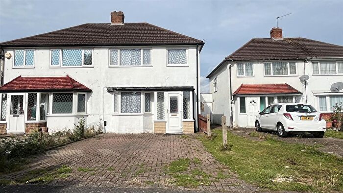 4 Bedroom Semi-Detached House To Rent In Angel Hill, Sutton, SM1