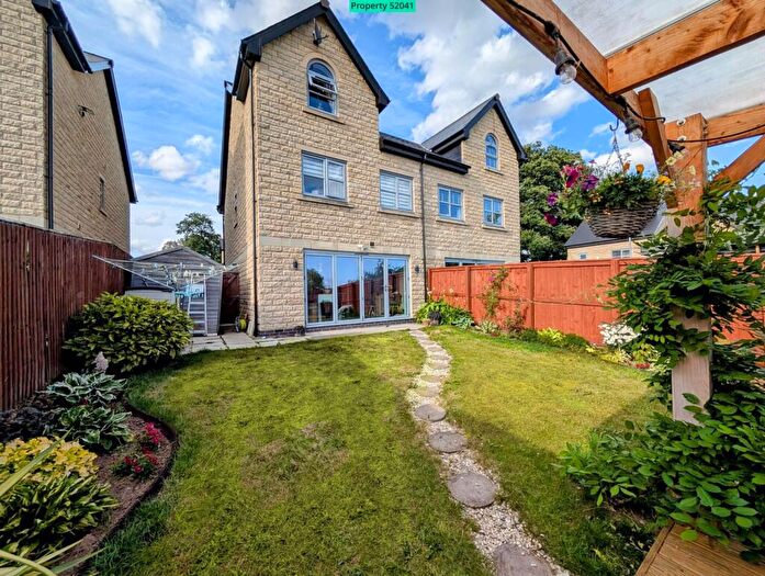 4 Bedroom Semi-Detached House For Sale In The Woodlands, Bolton-upon-Dearne, Rotherham, S63