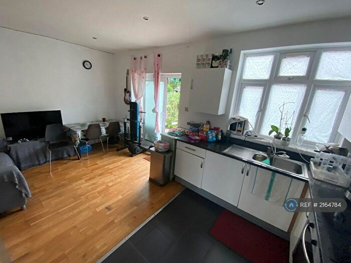 4 Bedroom Terraced House To Rent In Helena Road, London, E13