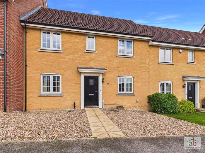 3 Bedroom Terraced House For Sale In Mortimer Road, Stowmarket, IP14