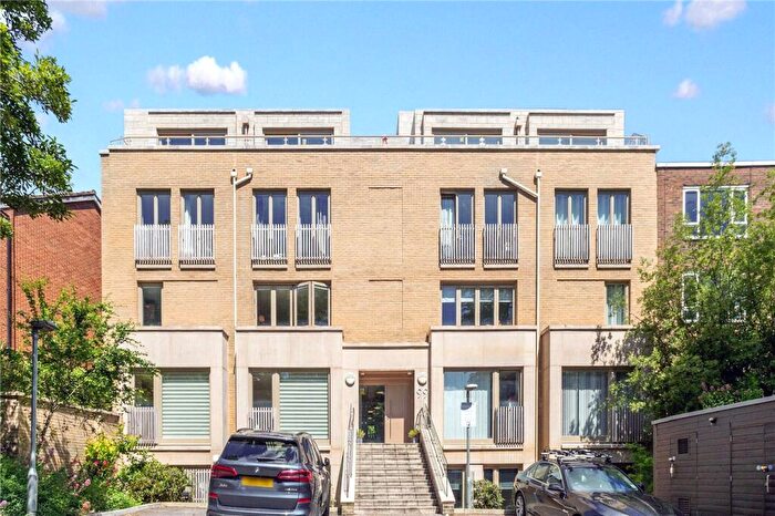 3 Bedroom Apartment For Sale In Thurlow Park Road, London, SE21