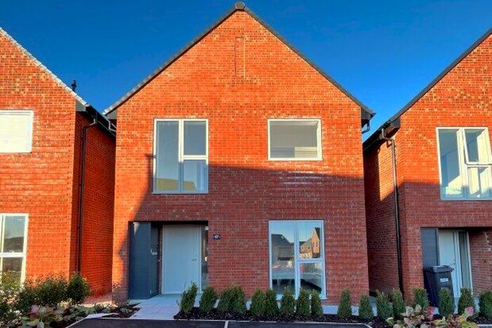 3 Bedroom Property To Rent In Dimple Still Close, Bolton, BL5