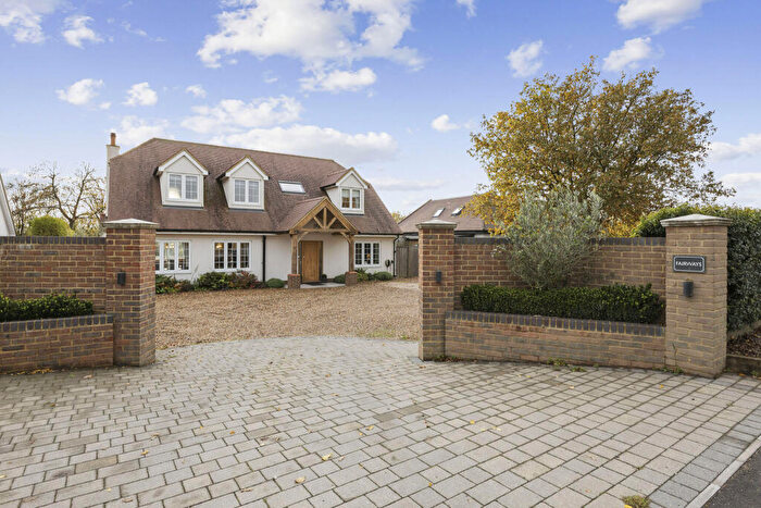 4 Bedroom Detached House For Sale In Westmill Road, Ware, SG12