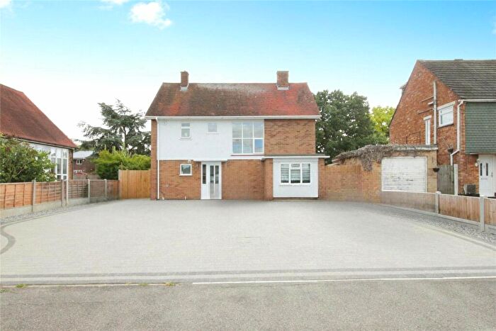 4 Bedroom Detached House To Rent In Emanuel Road, Langdon Hills, Basildon, Essex, SS16