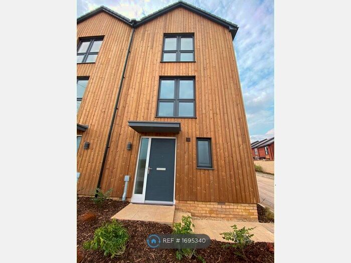 4 Bedroom Semi-Detached House To Rent In Stoke Gifford, Stoke Gifford, Bristol, BS34