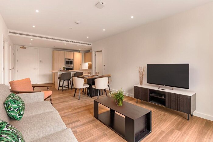 2 Bedroom Apartment To Rent In Nine Elms Lane, London, SW11