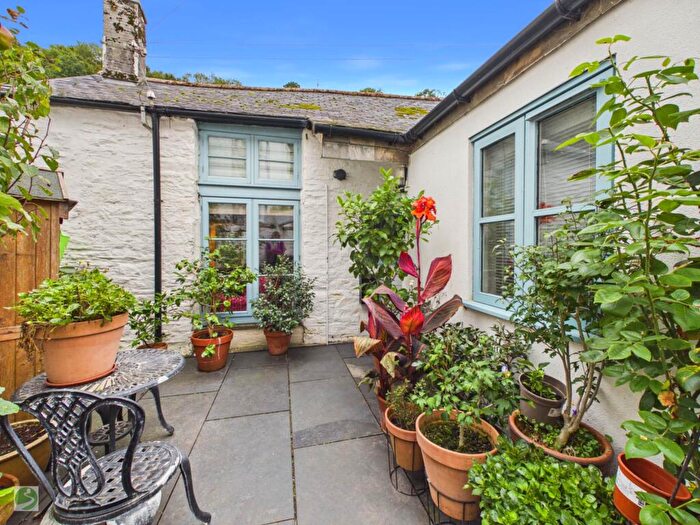 3 Bedroom Barn Conversion For Sale In Fore Street, Polperro, PL13