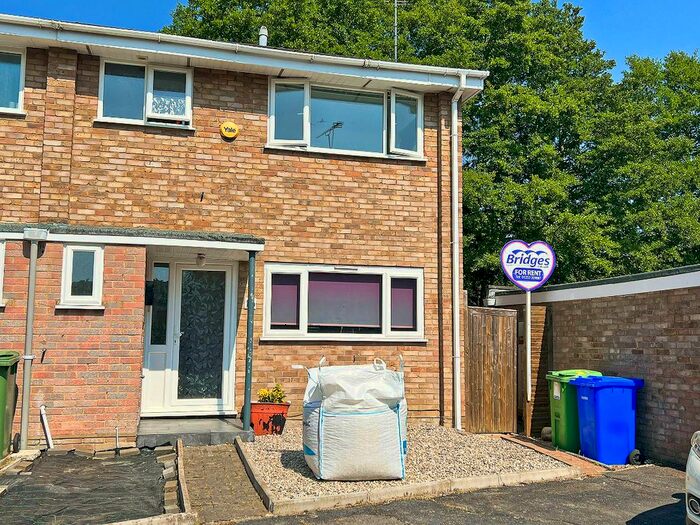 3 Bedroom End Of Terrace House To Rent In Longleat Square, Farnborough, GU14