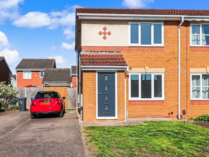 2 Bedroom End Of Terrace House To Rent In Alder Drive, Huntingdon, Cambs, PE29