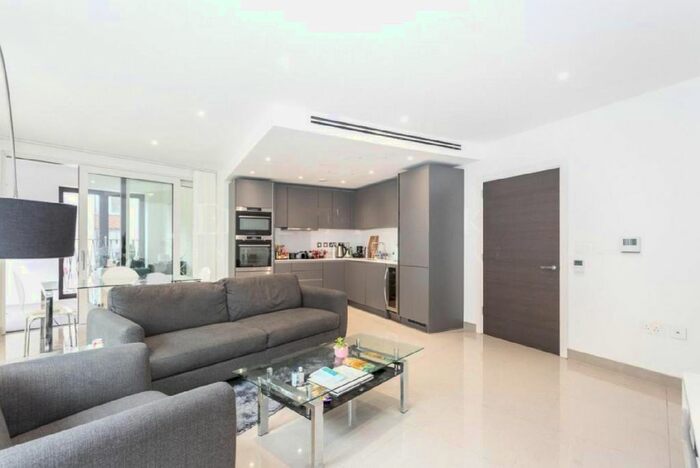 2 Bedroom Flat To Rent In Delphini Apartments, Borough, London, SE1