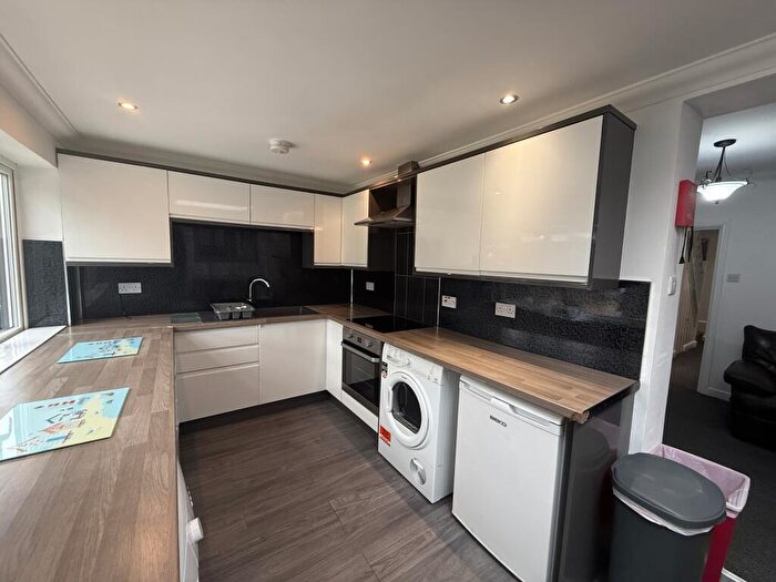 4 Bedroom House To Rent In Dereham Road, Norwich, NR5