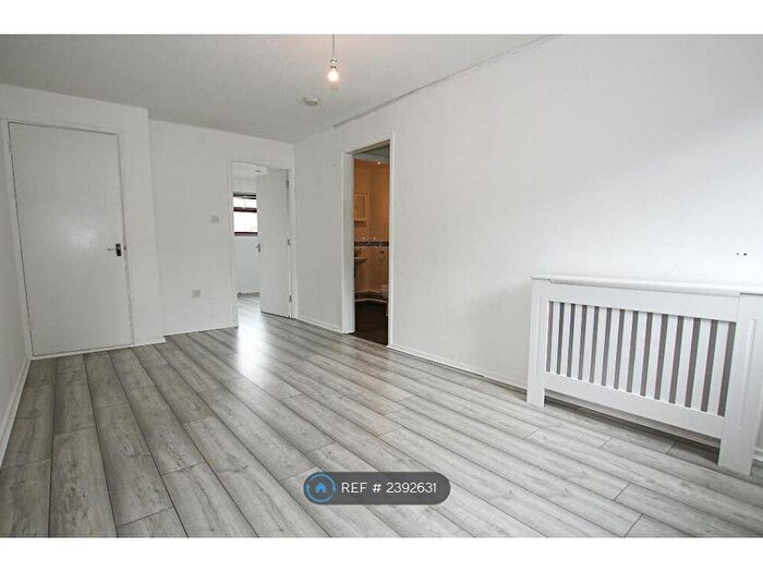 1 Bedroom Flat To Rent In Weston Way, Newmarket, CB8