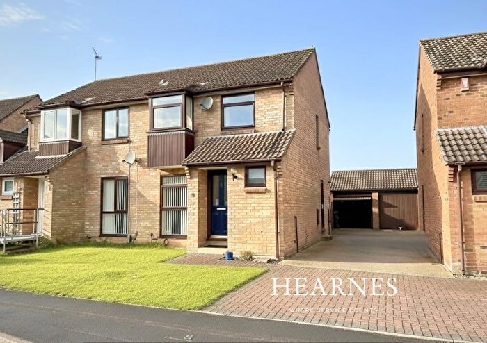 3 Bedroom Semi Detached House For Sale In Tollard Close, Poole, BH12