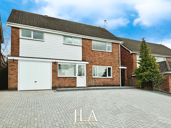 4 Bedroom Detached House To Rent In Harefield Avenue, Leicester, LE3